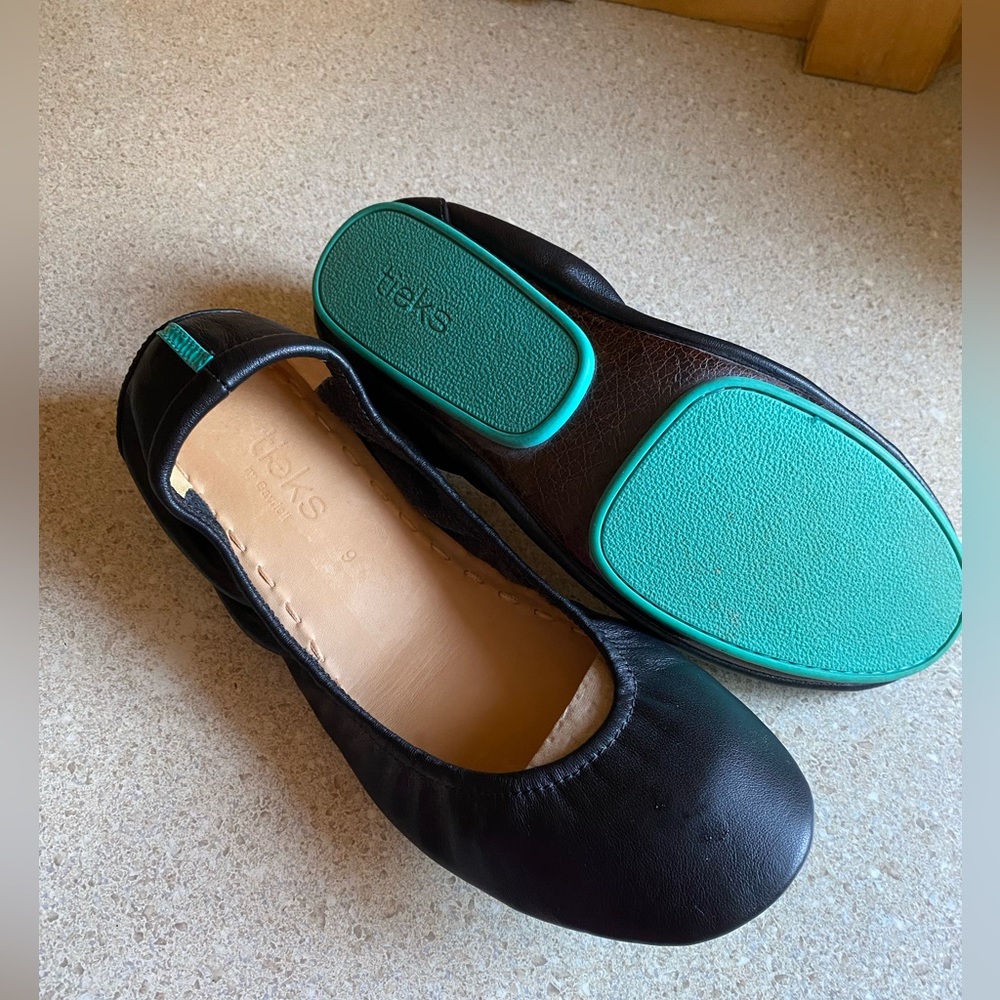 NEW Tieks Matte Black leather flats shoes size 9